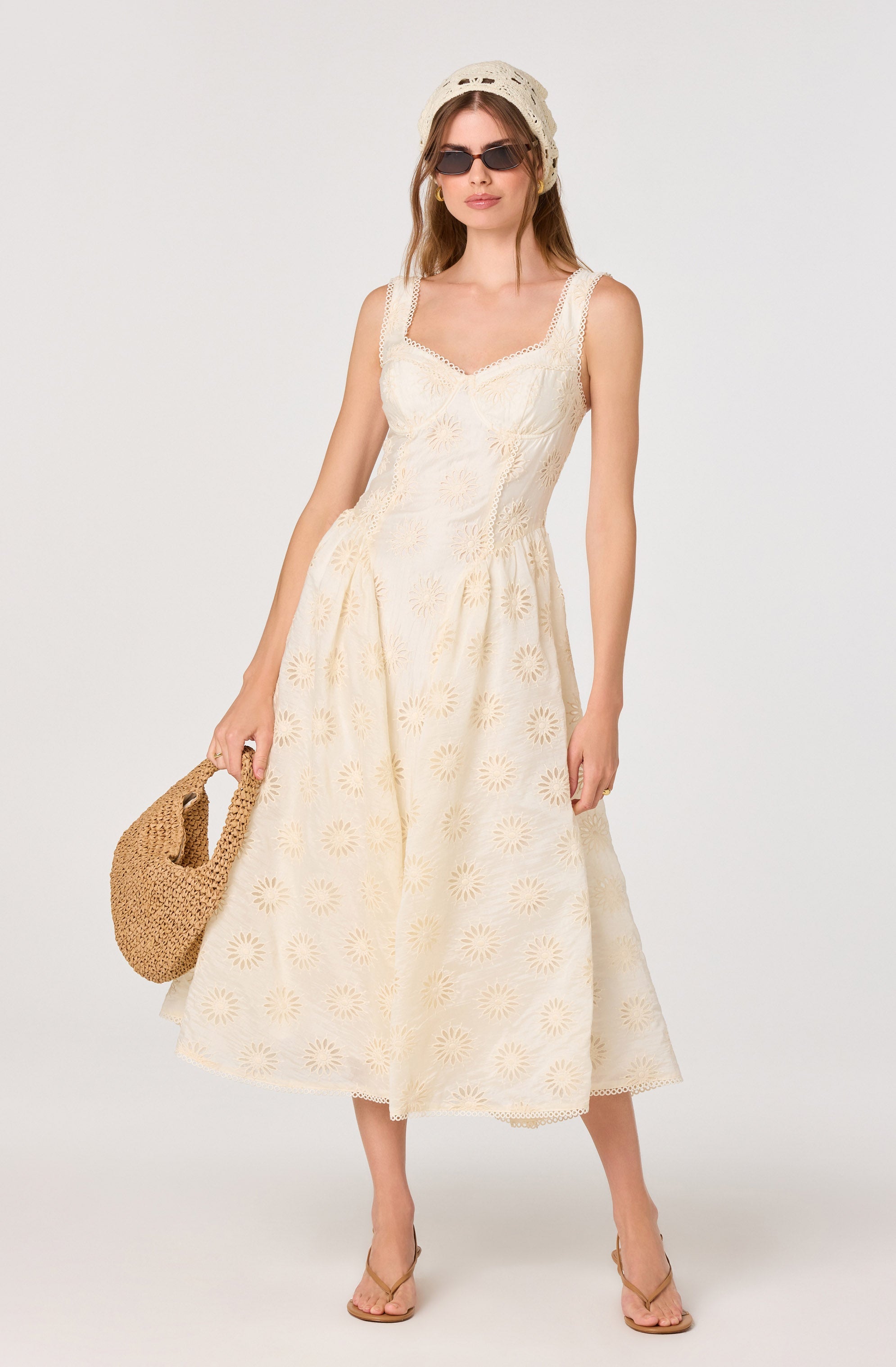 Caerwyn Eyelet Embroidery Sweetheart Midi Dress