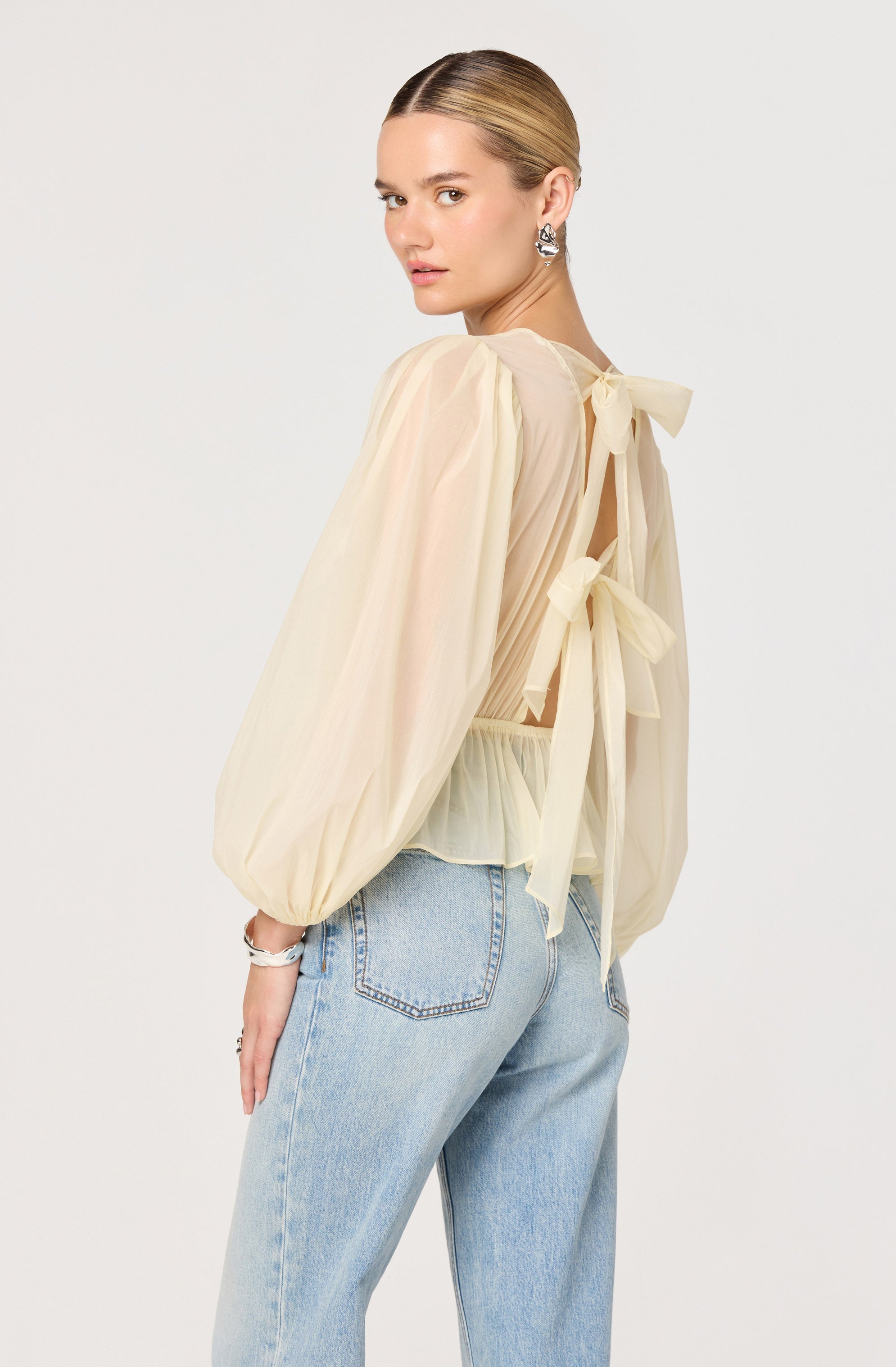 Amie Shirred Balloon Sleeve Peplum Top