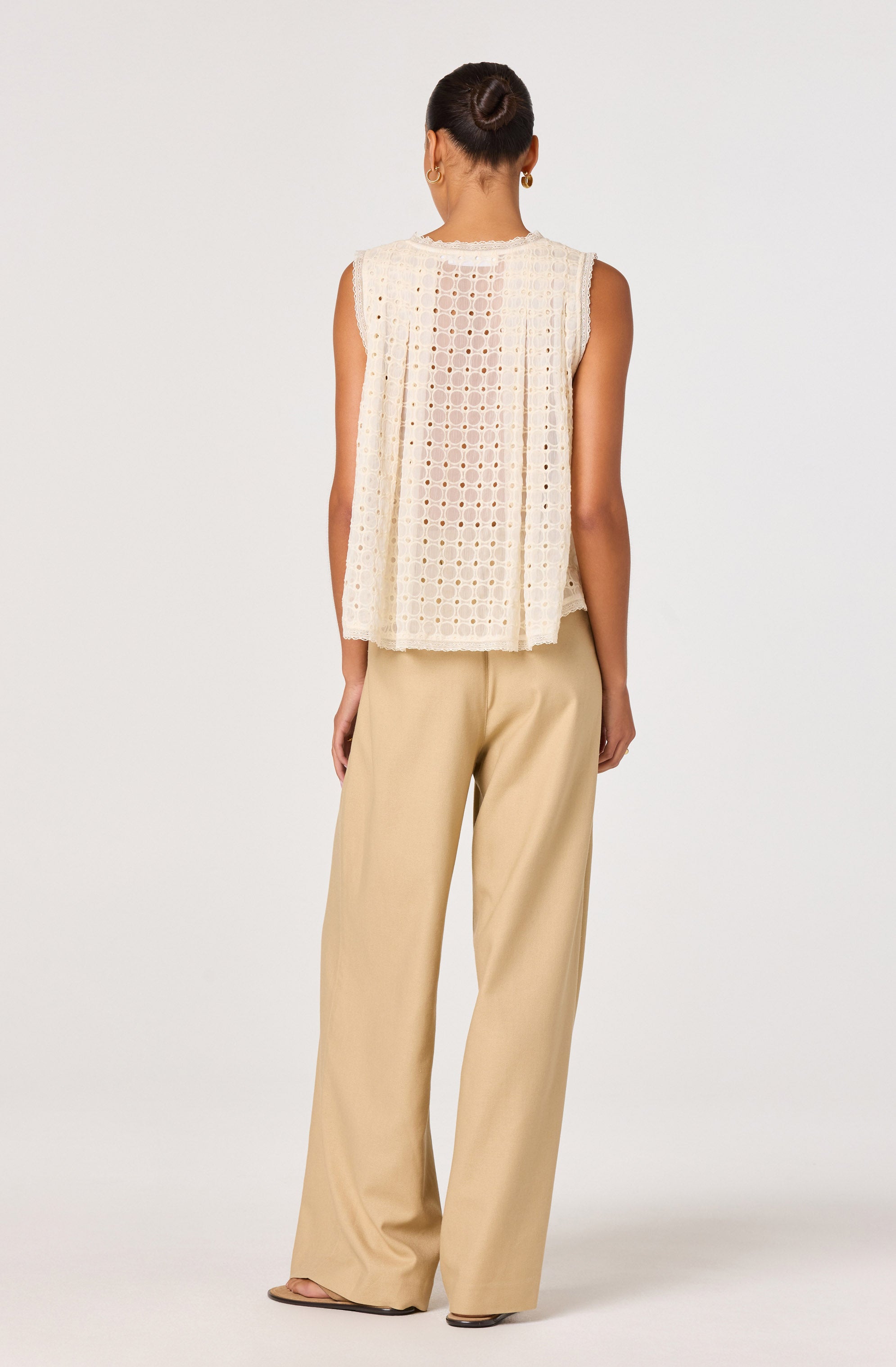 Alisa Embroidered Eyelet High-Low Top