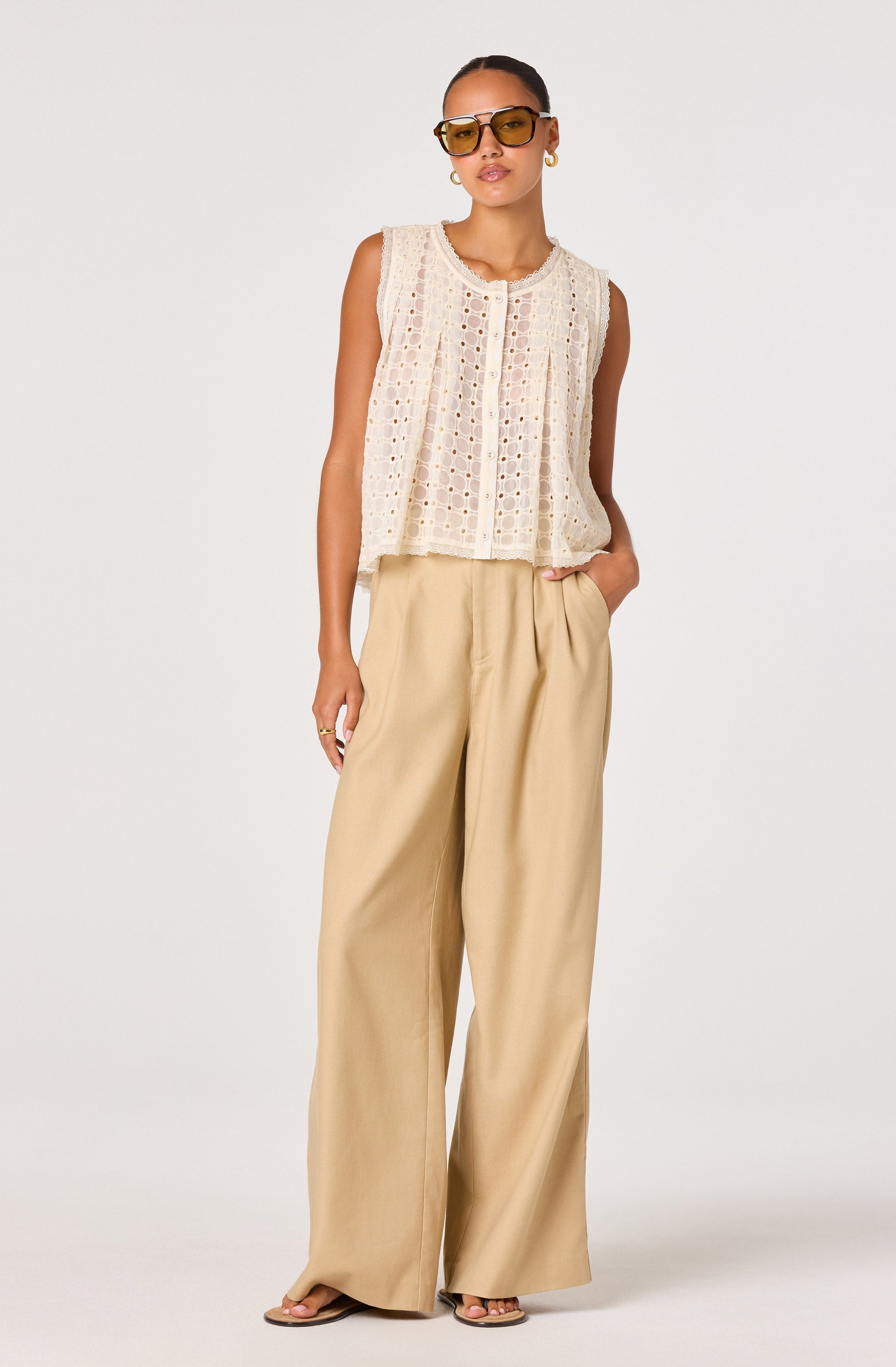 Alisa Embroidered Eyelet High-Low Top