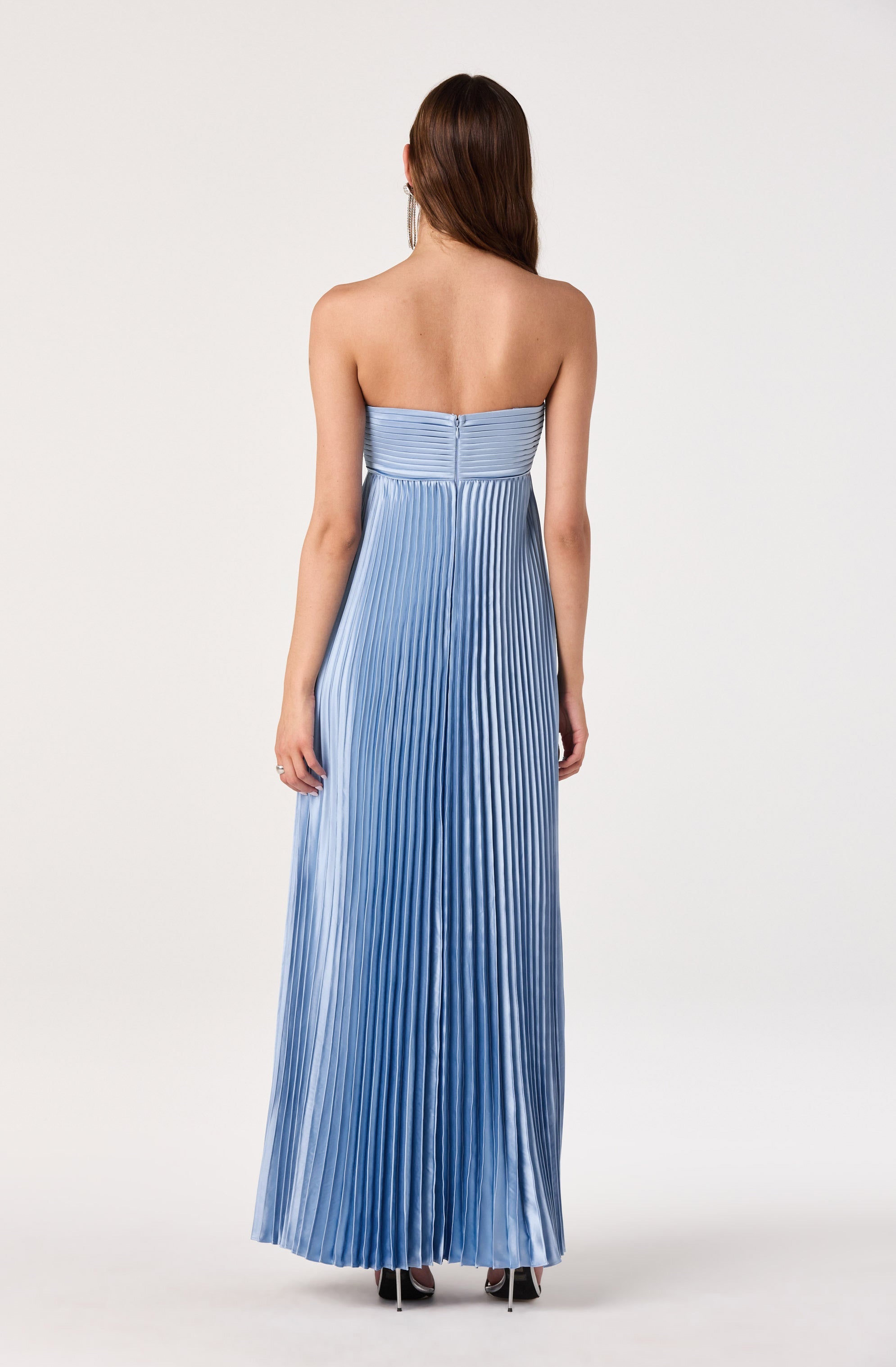 Cyrina Pliss茅 Strapless Maxi Gown